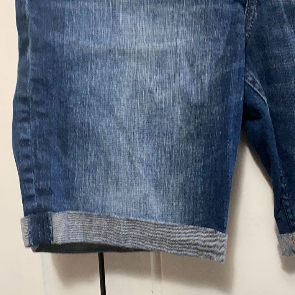 L.O.G.G. High Waisted Jean Shorts Medium Wash M - Picture 2 of 7